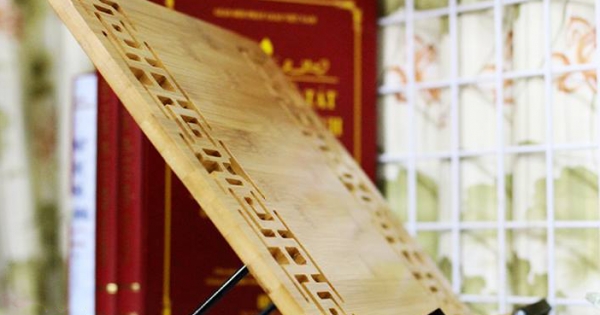 Kệ Đọc Sách Gỗ