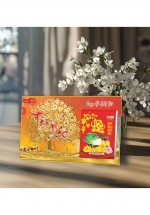 Lịch Để Bàn Ngang 2025 (20 x 30 cm) Viền Vàng Tráng Gương – Cung Hỉ Phát Tài – Gắn Bloc 10.5 x 14.5 cm