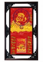 Lịch Gỗ Tết 2025 Phù Điêu Đồng Hồ – Chữ Phúc (52 x 82 cm) – NSDH04