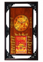 Lịch Gỗ Tết 2025 Phù Điêu Đồng Hồ – Vạn Sự Như Ý (52 x 82 cm) – NSDH27