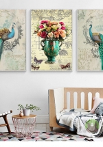 Tranh Treo Tường Chim Công Và Bình Hoa Sắc Màu